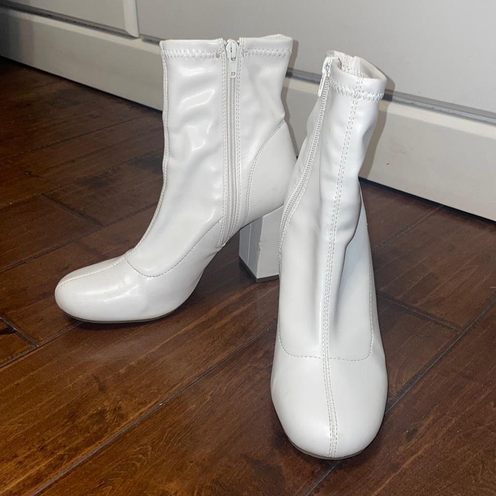MIA white ankle booties